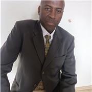 Professor de Inglês candidata-se à uma vaga para ministrar aulas de reforço de inglês alunos do ensino fundamental II e